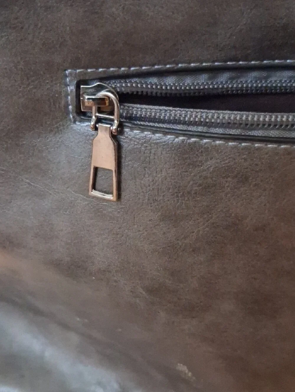 Professional Gray Faux-Leather Laptop Tote Bag with Dual Front Pockets